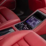 Dei sedili in pelle di un'auto di lusso